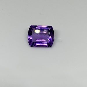 Modified Emerald Cut Amethyst Gemstone Size 3.5 carats
